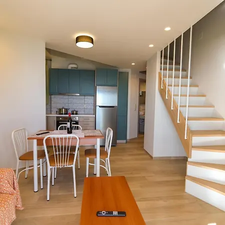 East & West Seaside Apartments Gialtra Exterior photo