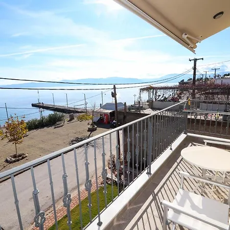 East & West Seaside Apartments Gialtra Exterior photo
