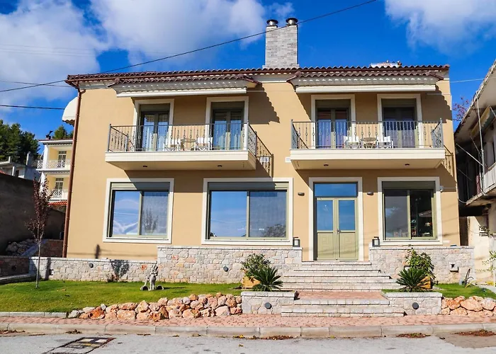 East & West Seaside Apartments