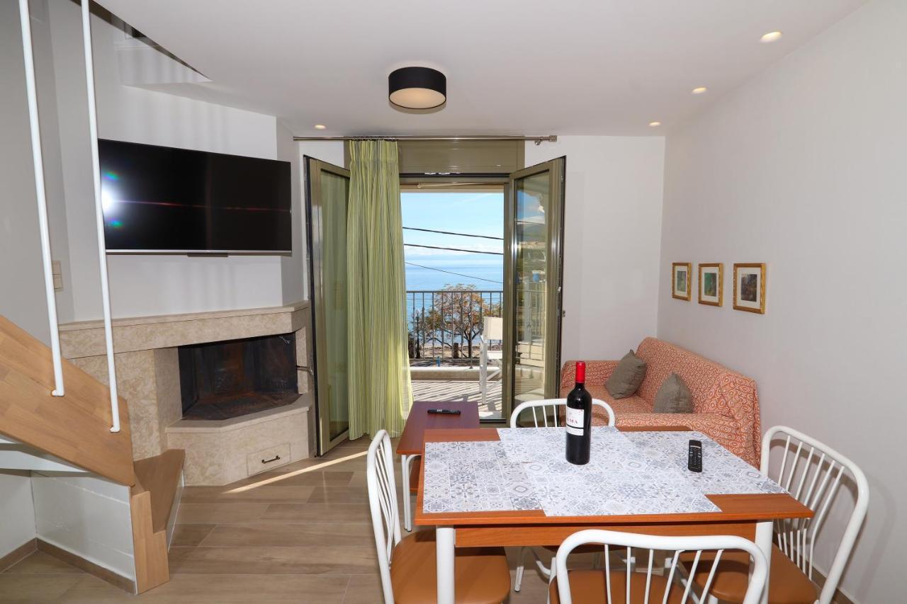 East & West Seaside Holiday home Gialtra